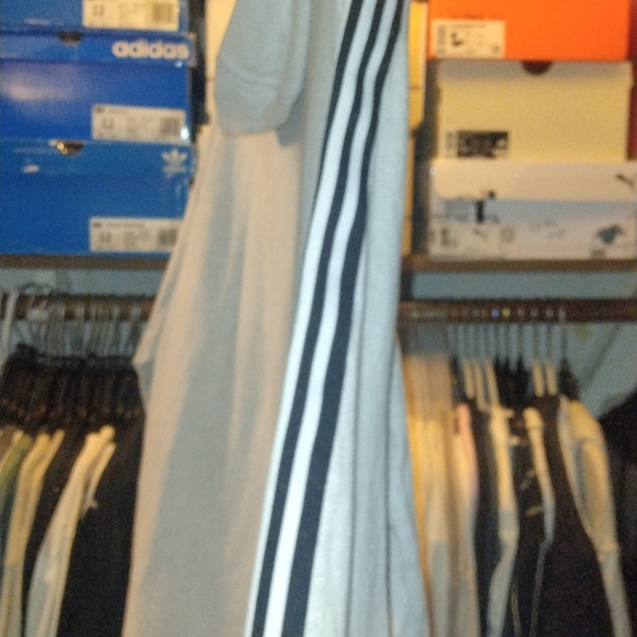 Adidas Hoodie - White w/ Stripe on both arms - XL - Picture 4 of 5